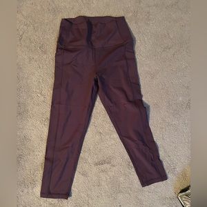 Zyia Wine Capri Leggings